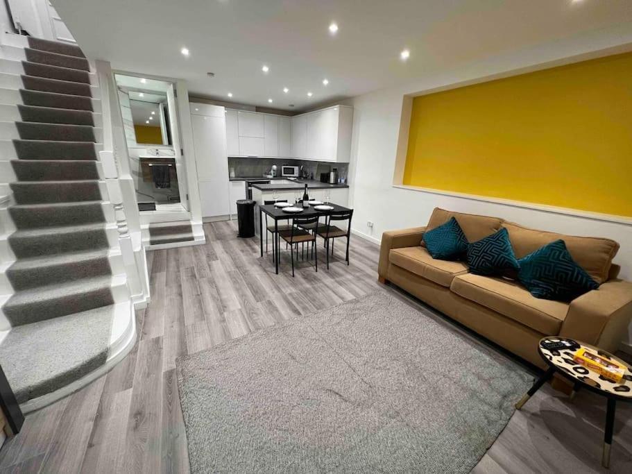 Stunning 3Br Maisonette In Brixton Londra Esterno foto
