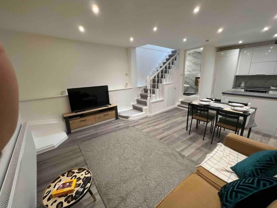 Stunning 3Br Maisonette In Brixton Londra Esterno foto